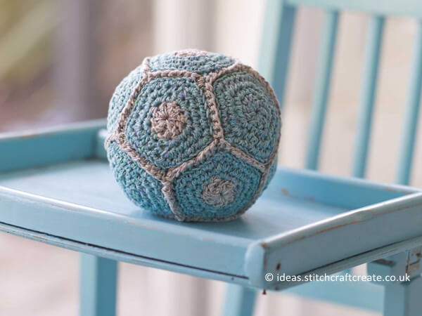 Rustling Crochet Baby Ball Pattern