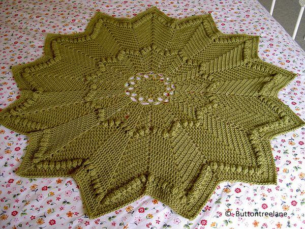 Around the Rosy baby blanket