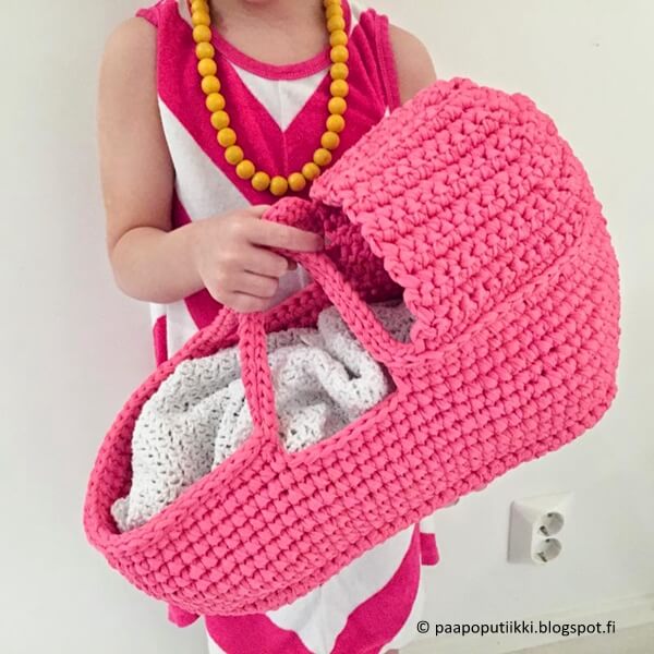 Gorgeous Doll's Carry Basket