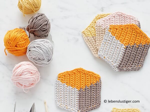 3D Cube-Style Crochet Coasters