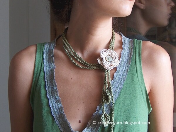 The White Flower Necklace