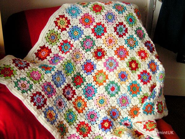 Summer Garden Granny Square – Share a Pattern