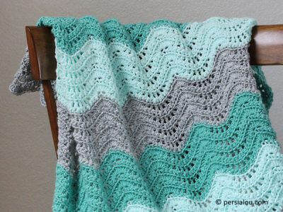 FEATHER AND FAN BABY BLANKET