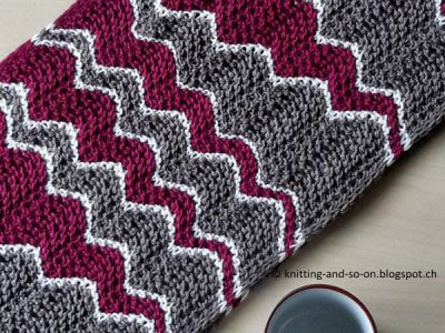 Jolly Waves Cowl
