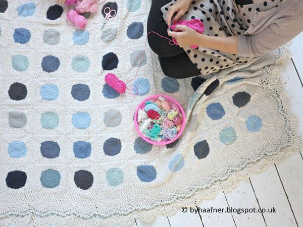 Dainty Dots Blanket