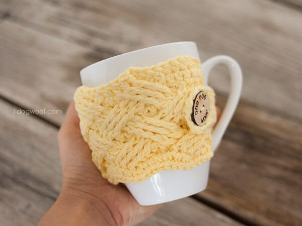 Woven Cables Mug Cozy