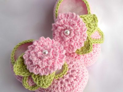 Cute Baby Booties with little flower and leaves