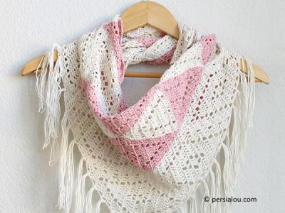 GEOMETRIC TRIANGLE SCARF
