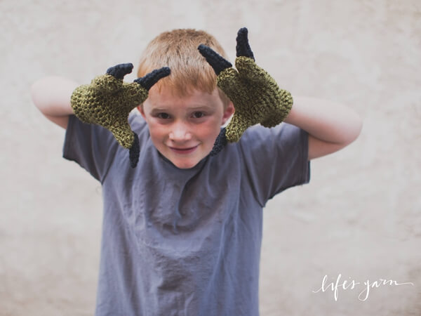 Dinosaur Raptor Inspired 3 Finger Gloves