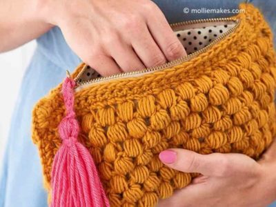 Crochet a clutch bag