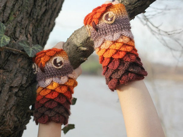 Crocodile Stitch Owl Gloves