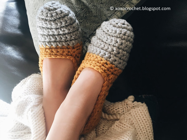 TWO-TONED WOMEN'S SLIPPERS