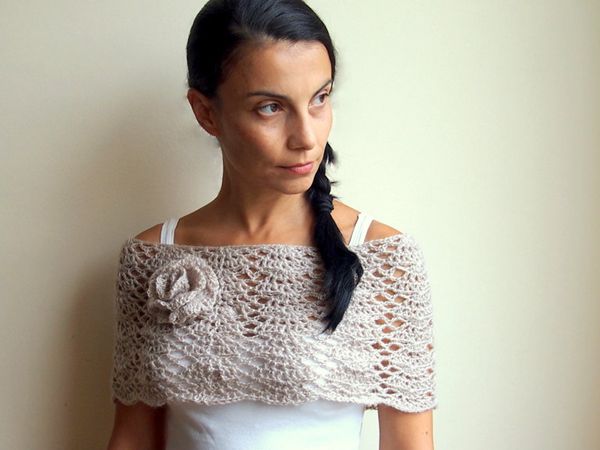 Lacy Capelet