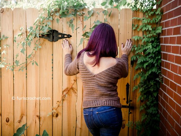 Timber V Back Pullover