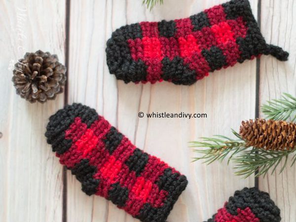 Crochet Plaid Mini Stockings