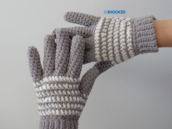 Cozy Striped Gloves