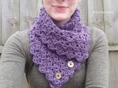 Folded Ivy Button Cowl
