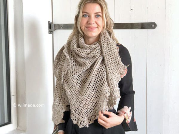 DURABLE FRIENDSHIP SHAWL