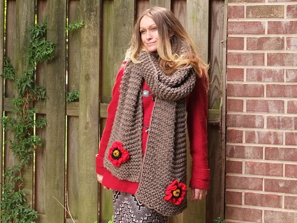 Chunky Scarf With Poppy Flower