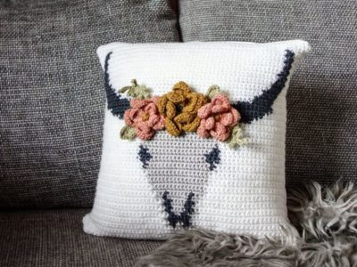 crochet Bull's skull pillow pattern