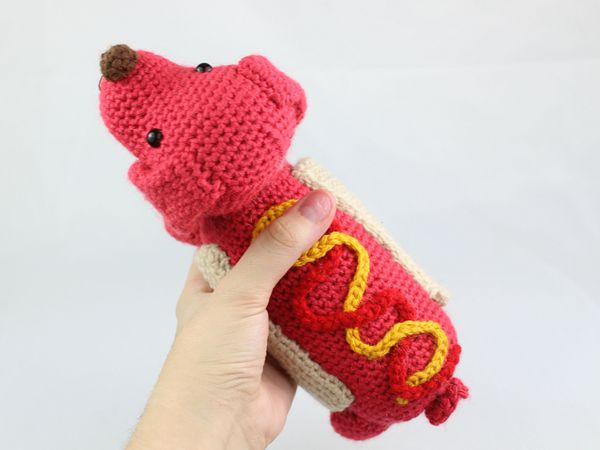 crochet Hot Dog Amigurumi free pattern