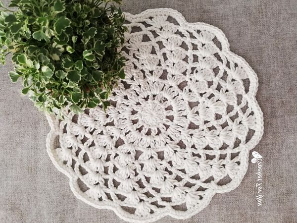 crochet Spiral Lace Doily free pattern