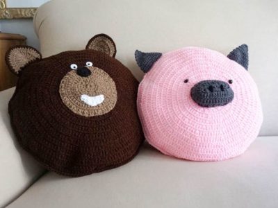 crochet Wilbur Pig Pillow Pal free pattern