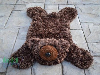 crochet Faux Bear Skin Nursery Rug free pattern