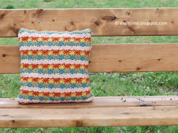 crochet Retro Pillow Cushion free pattern