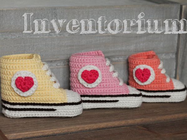 CROCHET Old Skool Kicks Baby Booties easy pattern