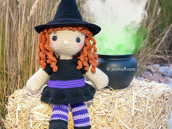 crochet Regina the Witch free pattern