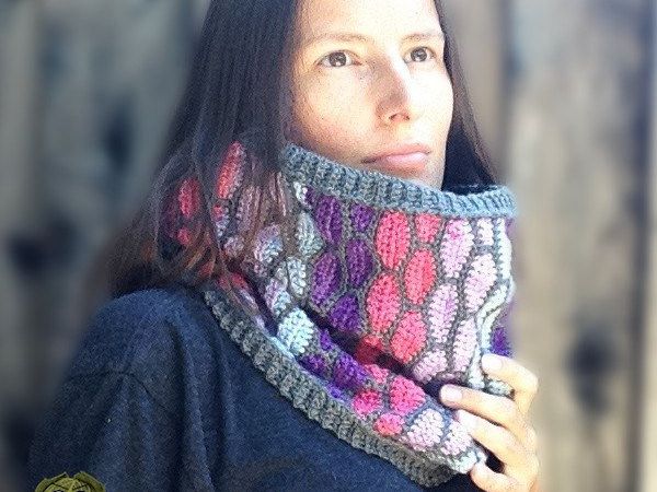 crochet Stained Glass Cowl free pattern