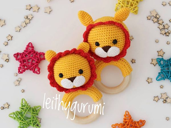 crochet Leon Baby Rattle free amigurumi pattern