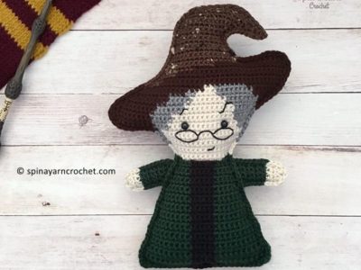 crochet Professor Minerva McGonagall free pattern