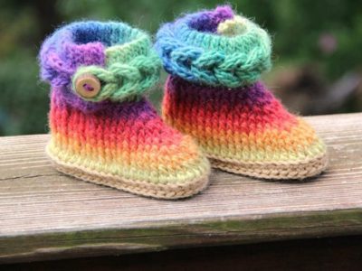 crochet Knit-Look Braid Stitch Booties easy pattern