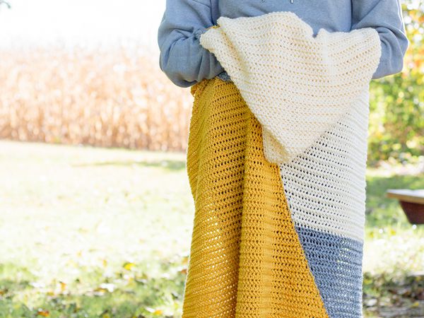 crochet Two Triangle Baby Blanket free pattern