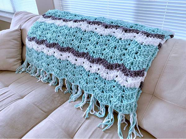 crochet Weekend Chevron Blanket free pattern