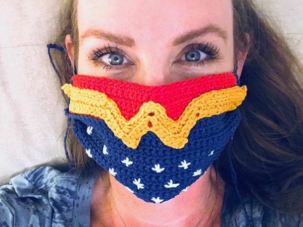 Wonder Woman Crochet Face Mask Cover free pattern