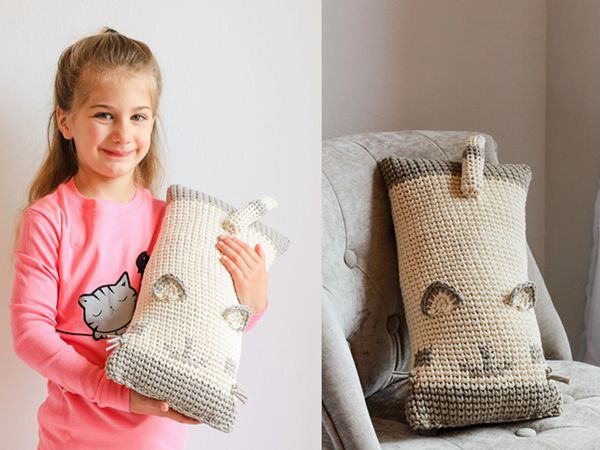 crochet Cat Cuddler Travel Neck Pillow free pattern