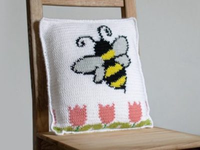 crochet Bee Pillow free pattern