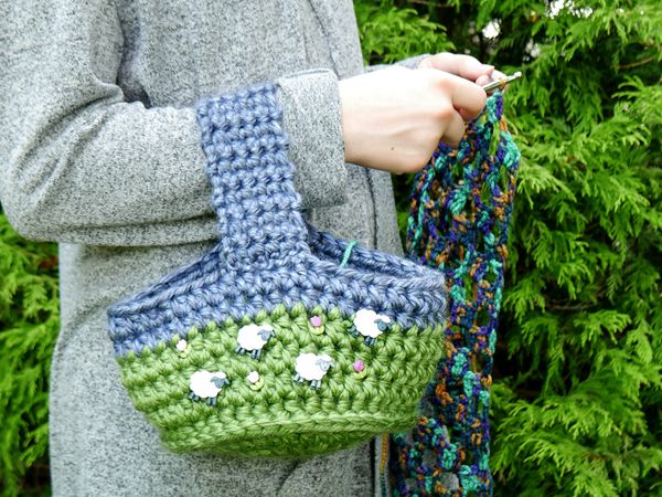 crochet Happy Sheep Project Bag free pattern