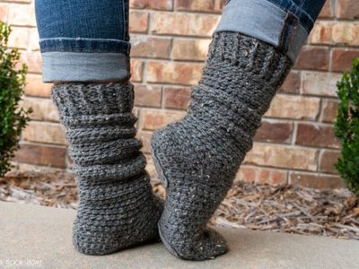 crochet Toe-Tally Easy Socks free pattern