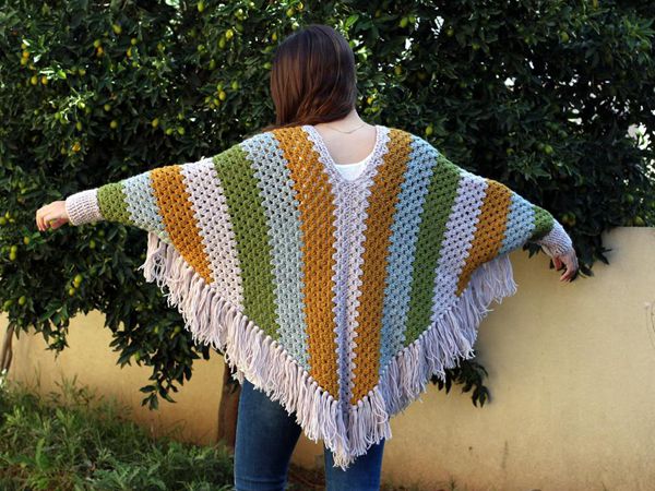crochet Women Striped Poncho easy pattern