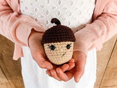 crochet Acorn free pattern
