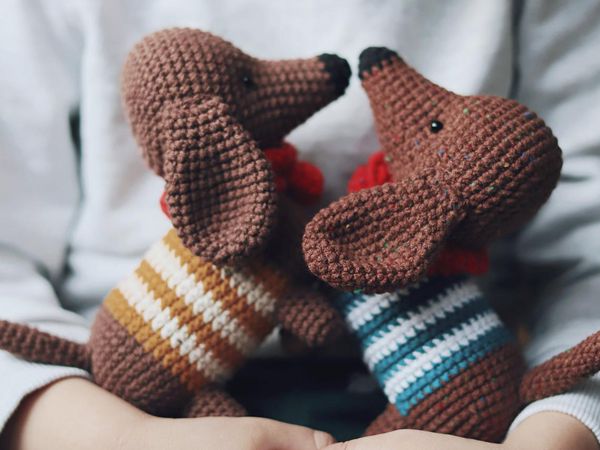 crochet Dachshung Dog easy pattern