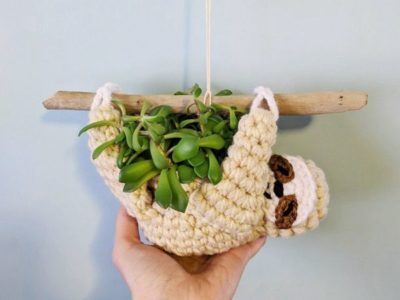 crochet Hanging Sloth Planter easy pattern