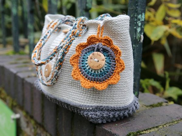 crochet Mighty Fine Day Bag free pattern