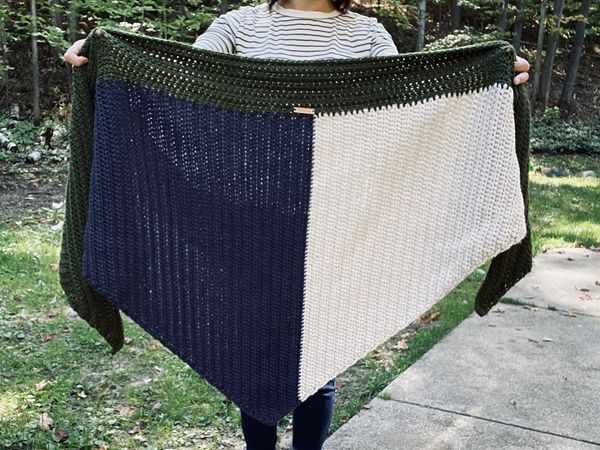 crochet The Neva Bea Wrap free pattern