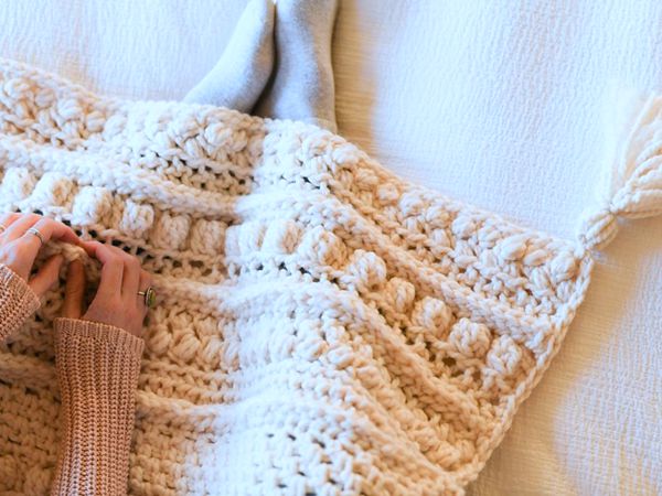 crochet Wintertide Throw free pattern