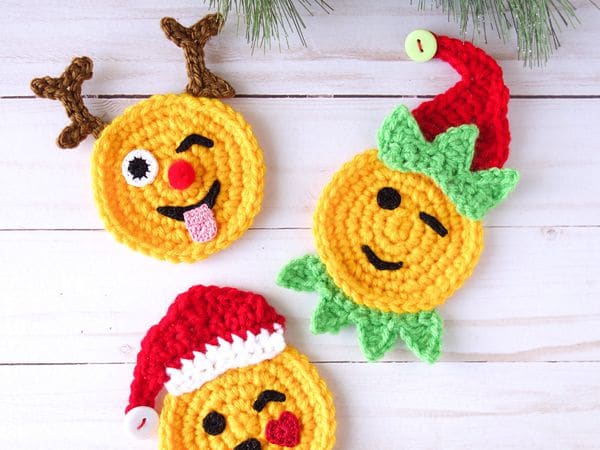 crochet Christmas Emoji Santa Reindeer Elf free pattern